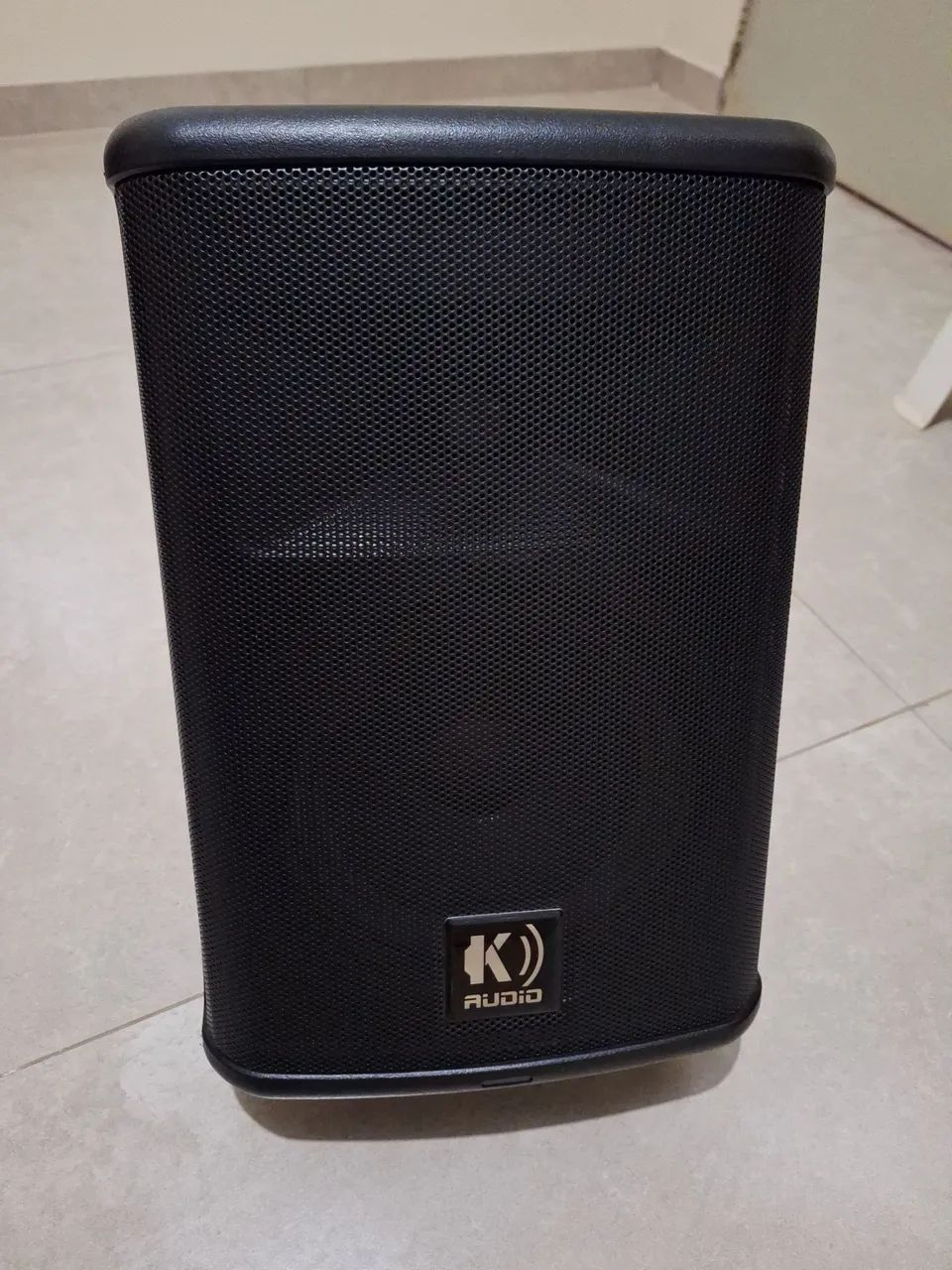 Caixa ativa k áudio joy 8  Com bateria 