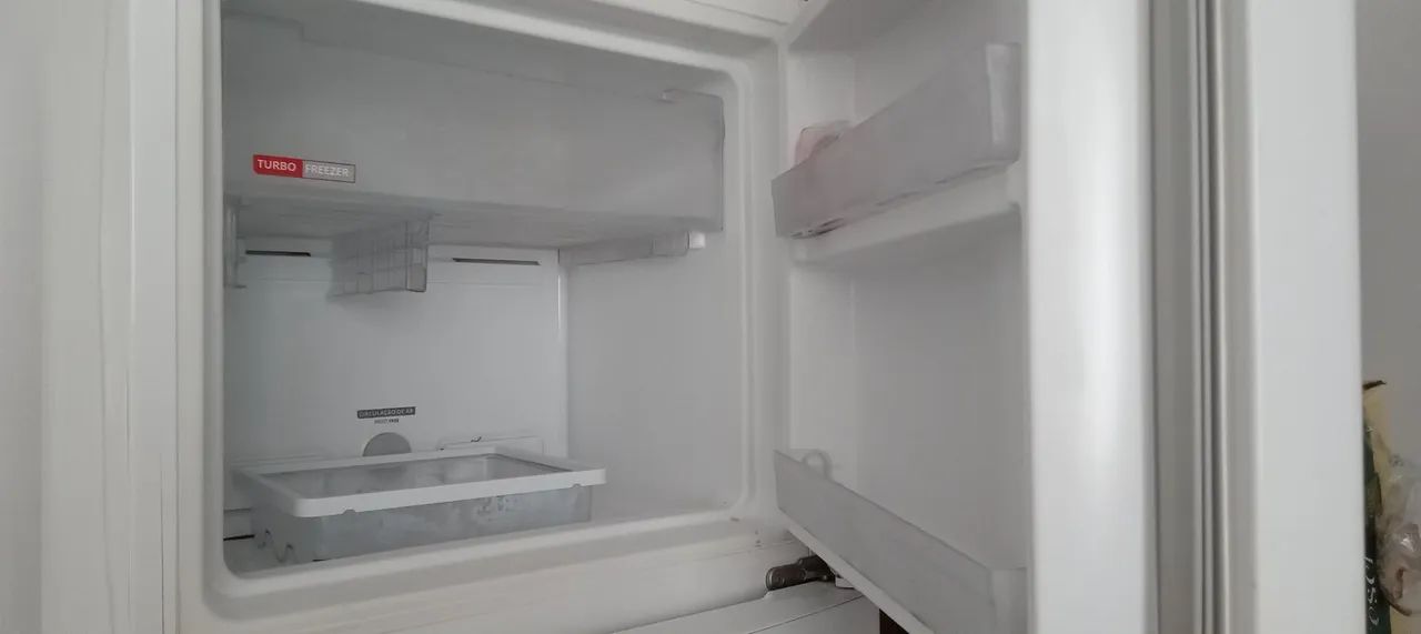 Geladeira brastemp duas portas em ótimo estado  - Foto 3