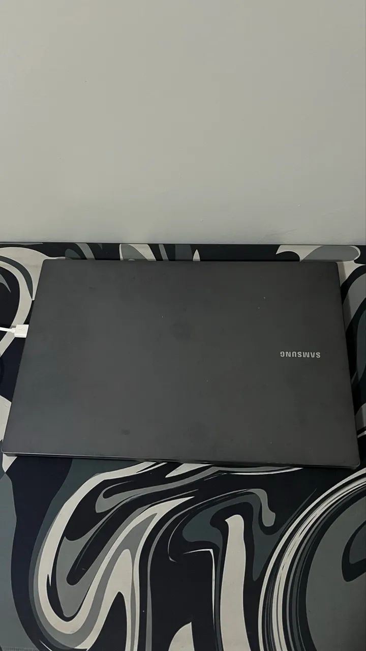 Notebook Samsung em Excelente Estado | Rápido e Conservado | Ótimo para Trabalho e Estudos