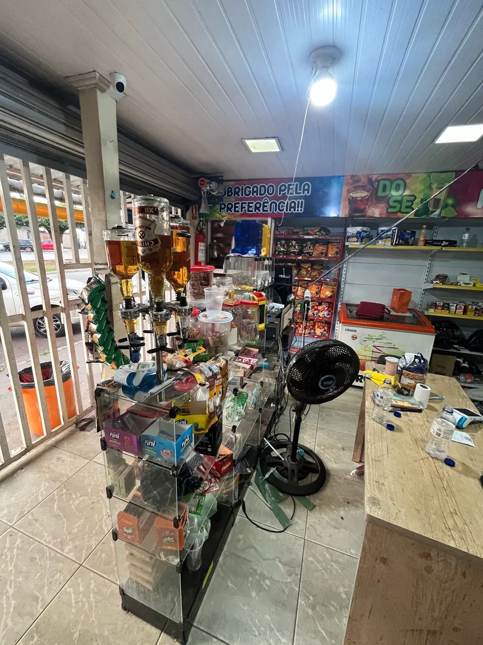 Vendo distribuidora montada com câmara fria  - Foto 5