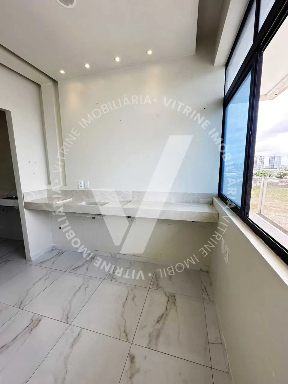 SALA COMERCIAL NO CENTRO MÉDICO JARDINS [1035] - Foto 4