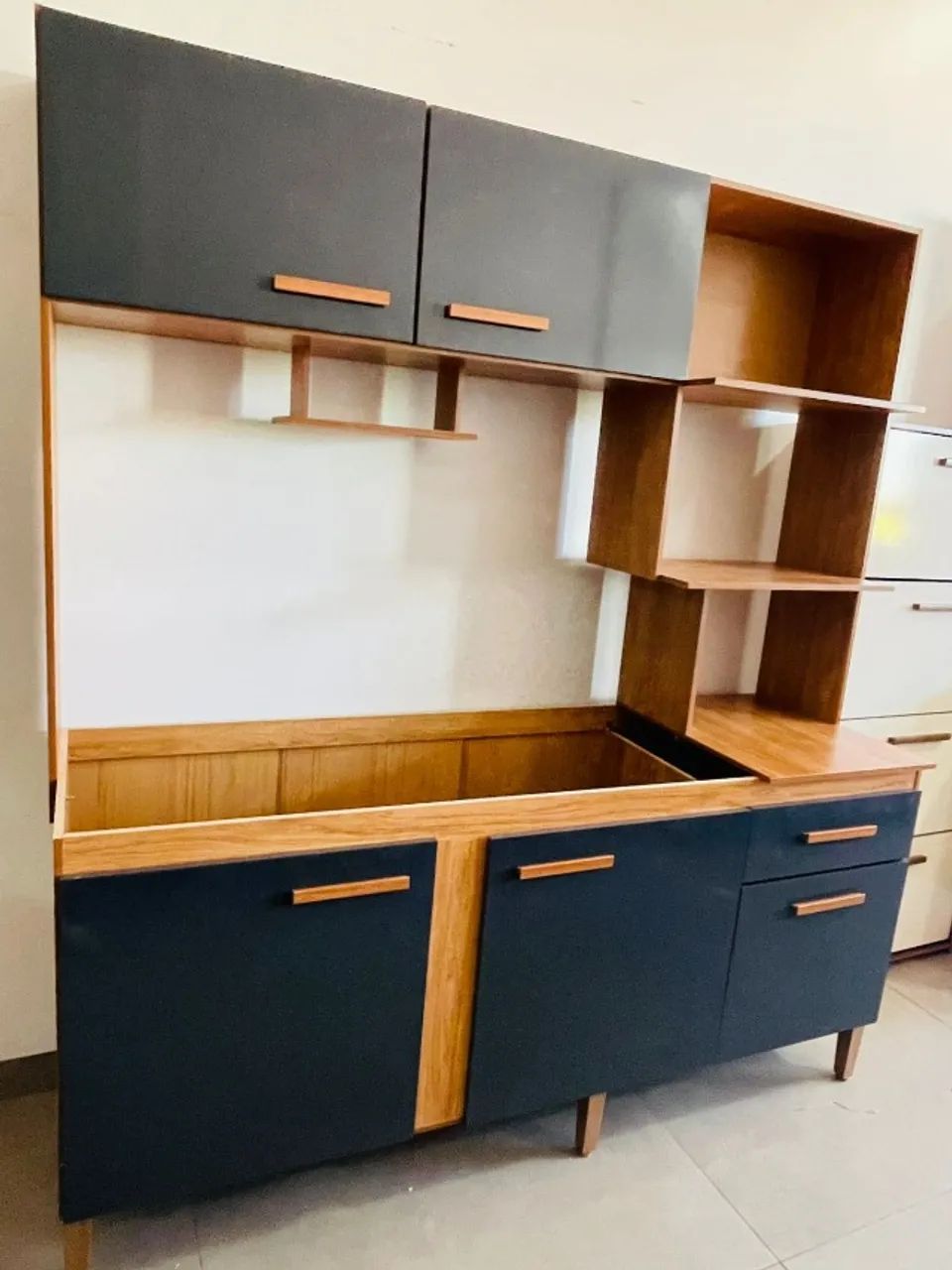 COZINHA COMPACTA COM ESPAÇO MICRO E FORNO NOVA 