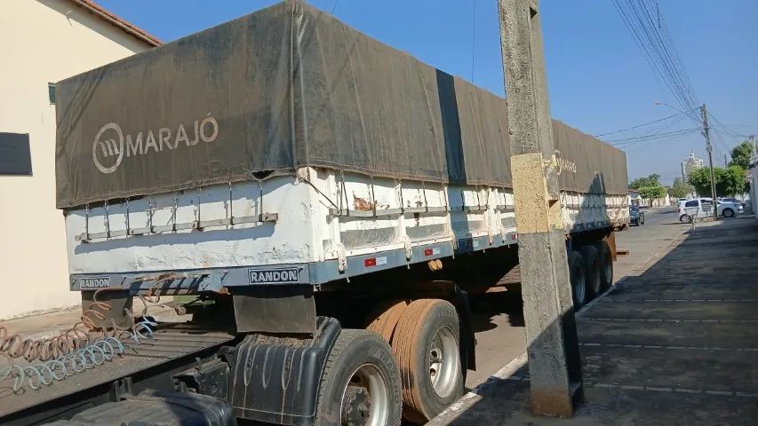 Carreta Randon  Marca: Randon  Modelo: Acoalho de chapa suspensor  Primeiro e terceiro eix