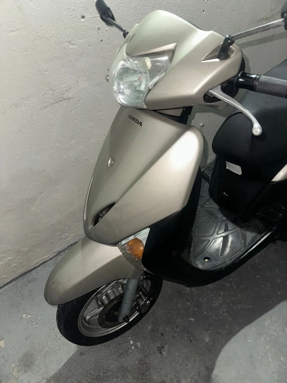 Lead 110 zero bala recém revisada motor elétrico e embreagem nova  - Foto 4