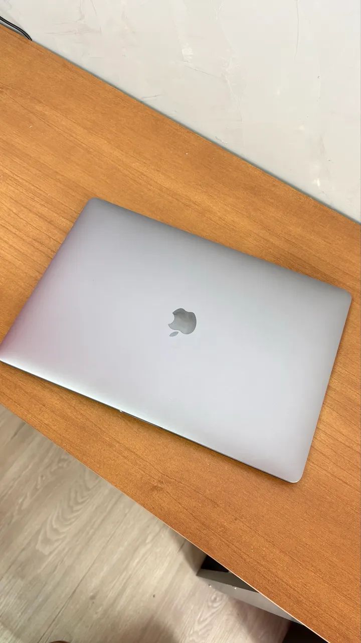 MacBook Pro 15インチ 2016 i7 16GB MacBook Pro 15? 2016 i7 16GB Radeon Pro 450 - Notebooks - Santa