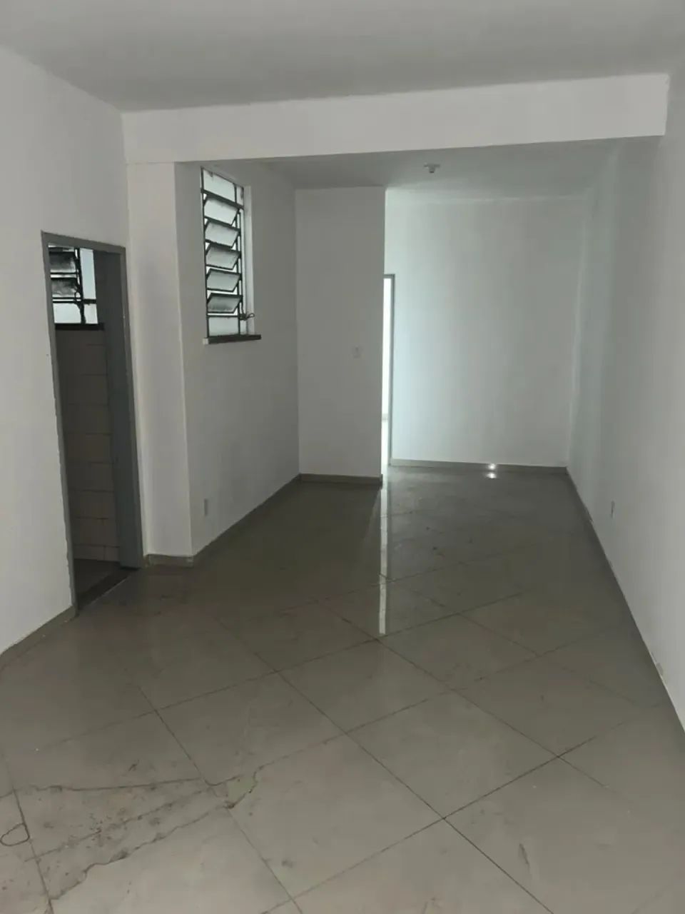 PRÉDIO RESIDENCIAL E COMERCIAL NO CENTRO - Foto 2