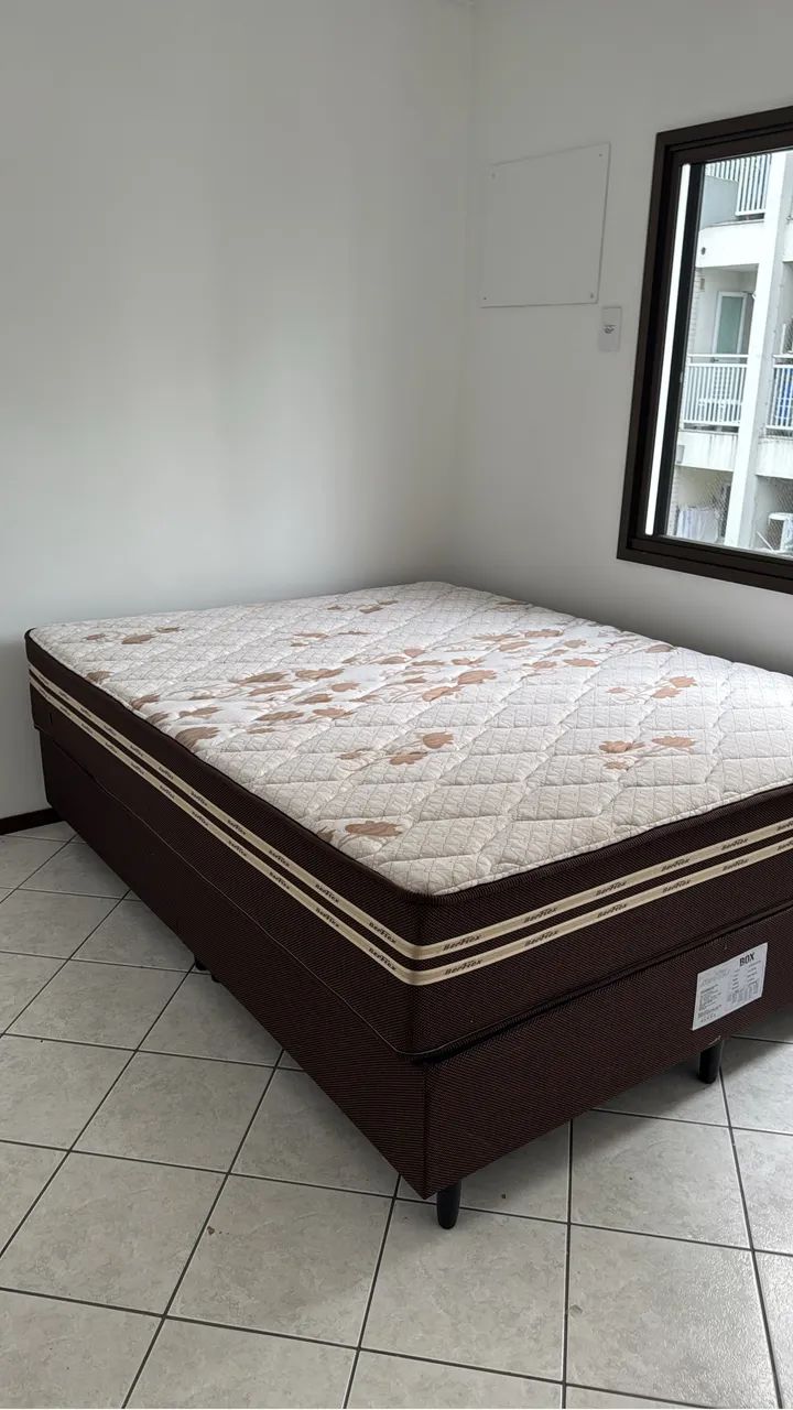 Conjunto cama  Box Queen 