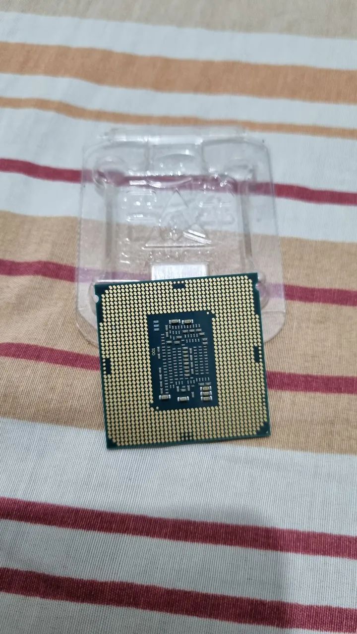 Processador Intel core i5. 7400T SR332 2.40GHZ  7ª geração <br>I5-7400t<br>SR332 2.40GHZ - Foto 3