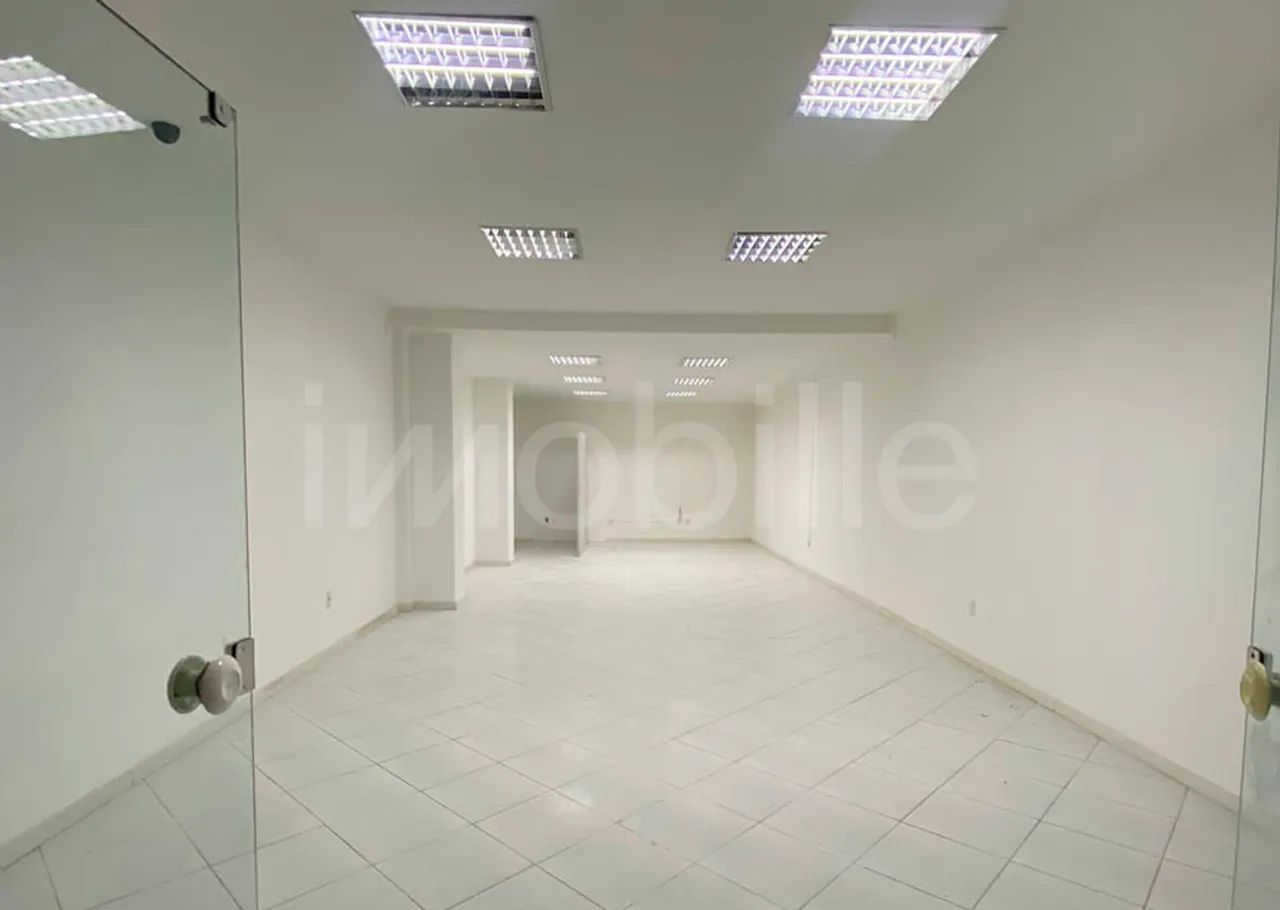 Sala comercial no Edifício Ville de Paris à venda em Itapema