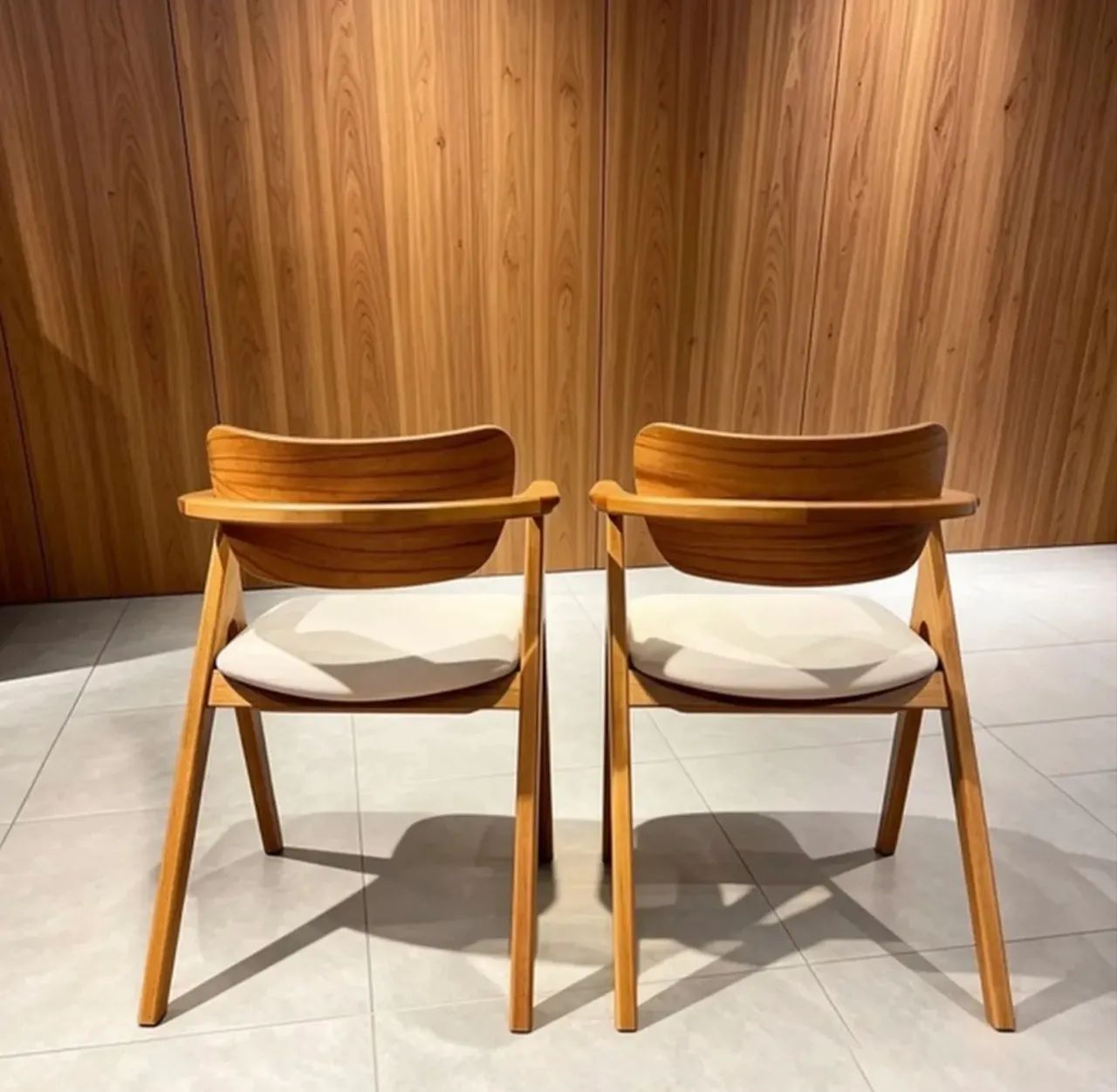 Mesa de Jantar 1.50m com 04 zara cadeiras - Foto 4