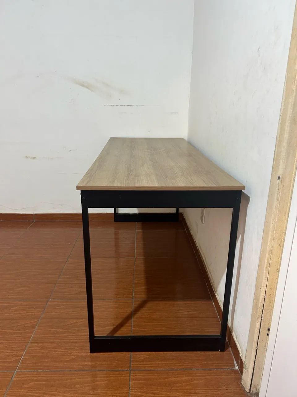Mesa MDP e ferro 150x60 (Cor madeira e preta) - Foto 3