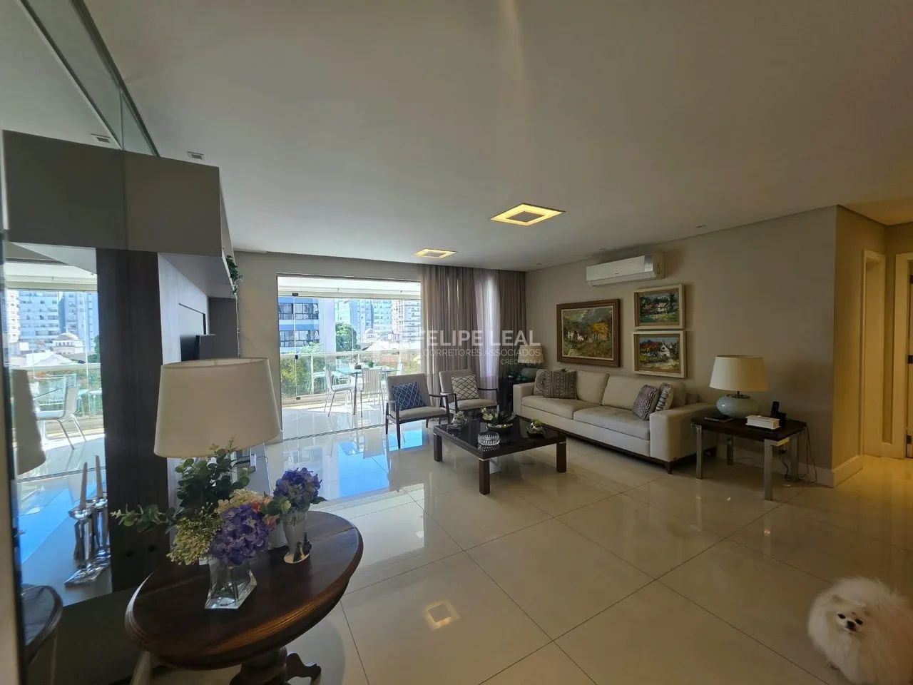 Espetacular Apartamento com 3 Suítes no Renomado WOK Residence  Centro, Florianópolis - Foto 2