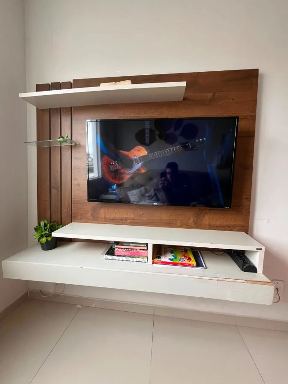 Painel e rack suspenso