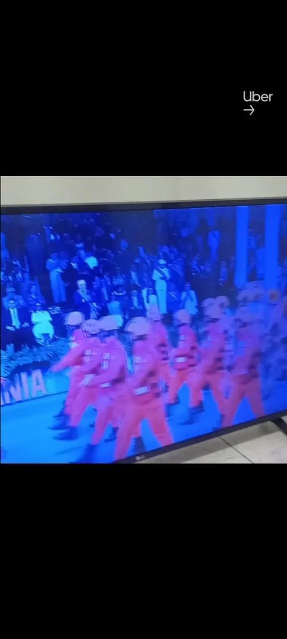 TV LG de 43 polegadas 