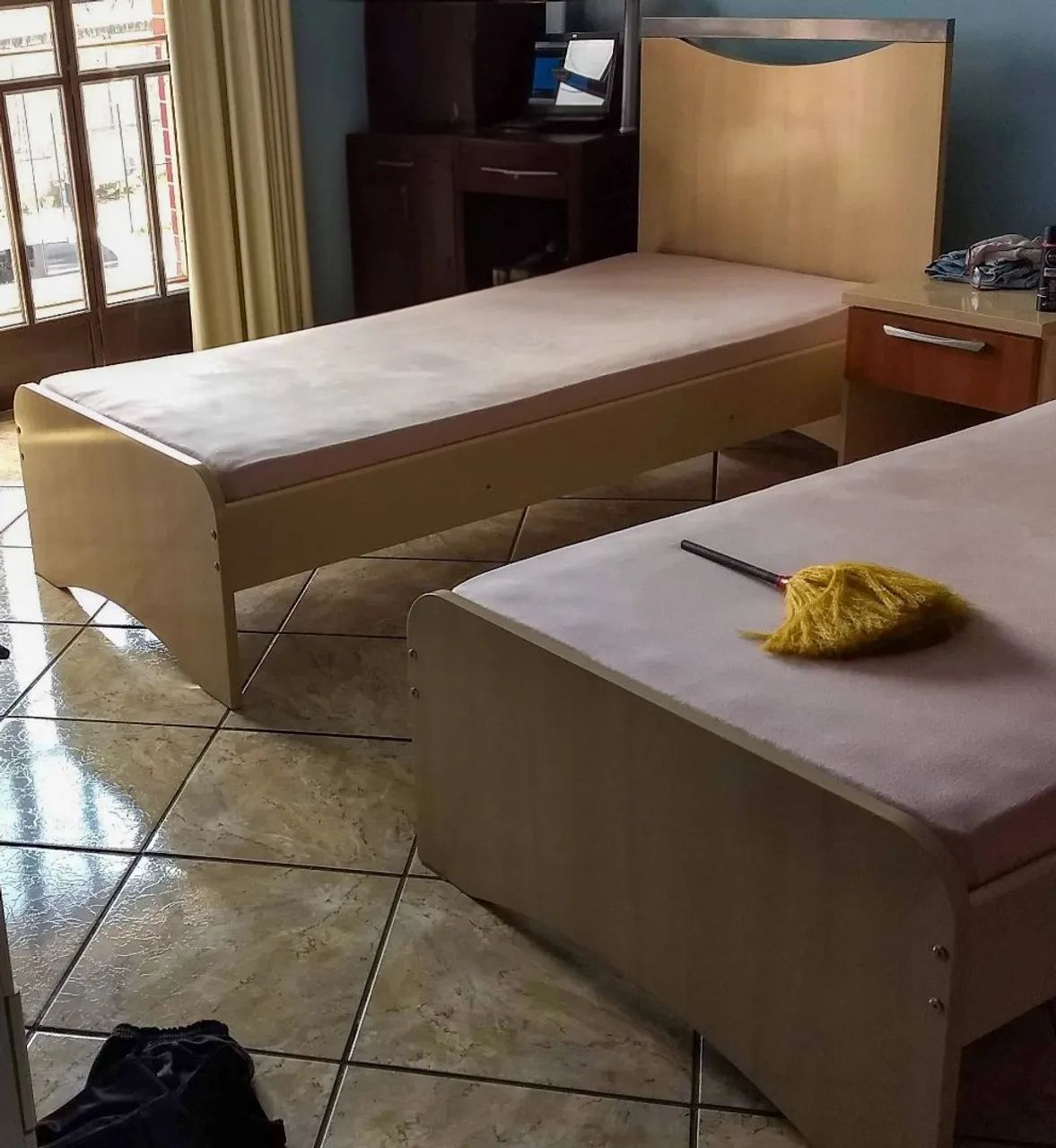 2 camas de solteiro completas + colchões | Nova Lima