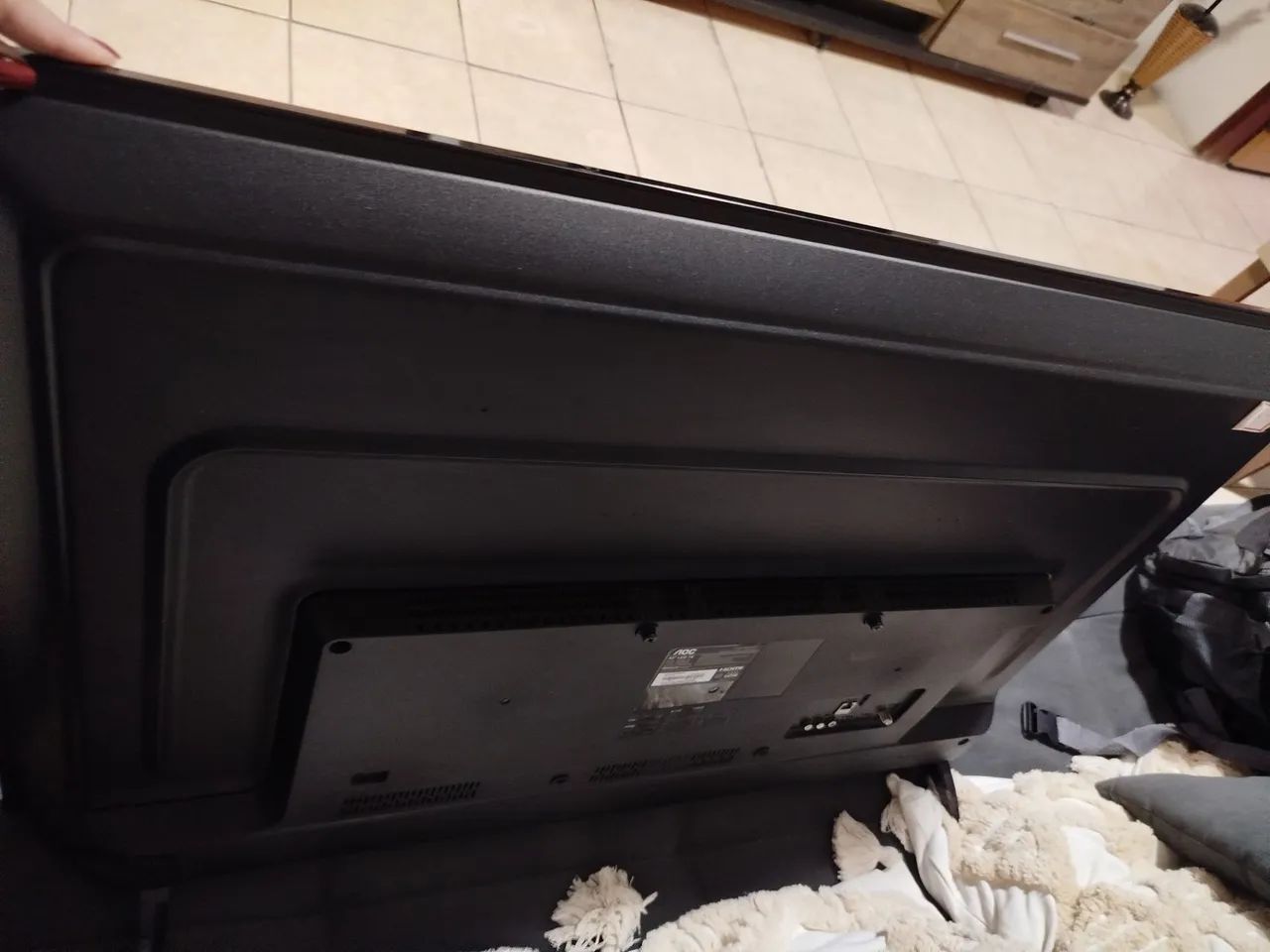 Vendo tv smart.funciona normal,mas está com interferência nas cores. - Foto 3