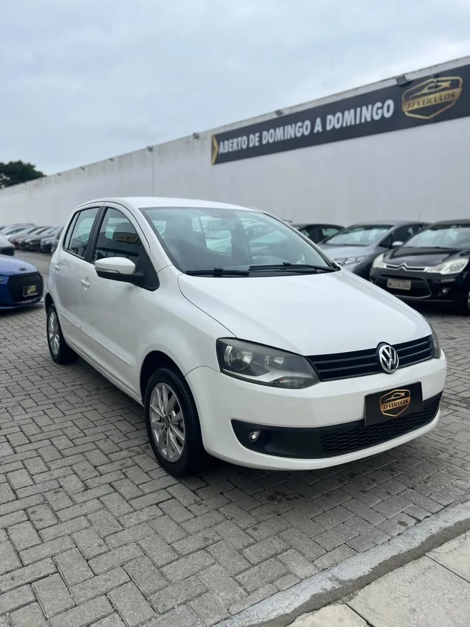Volkswagen Fox 1.0 MI Total Flex 8V 5P 2014 - Foto 3