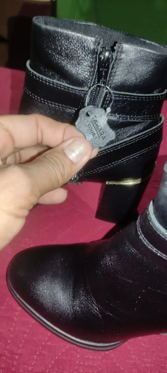 Bota com Salto N/35 - Foto 2