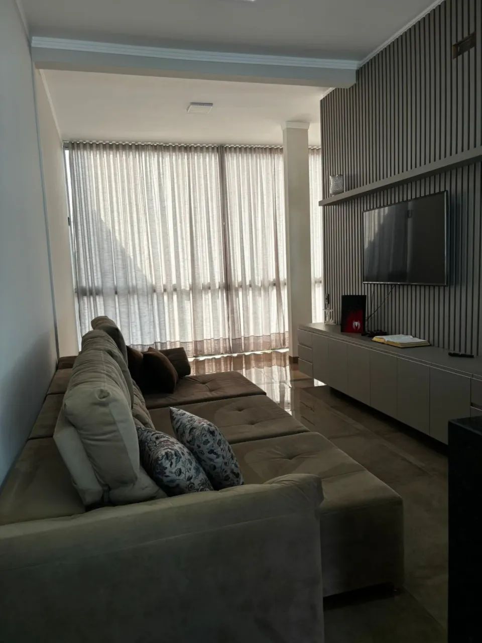 Casa à Venda com Sala Comercial No Bairro Jardim Canaã - Foto 4