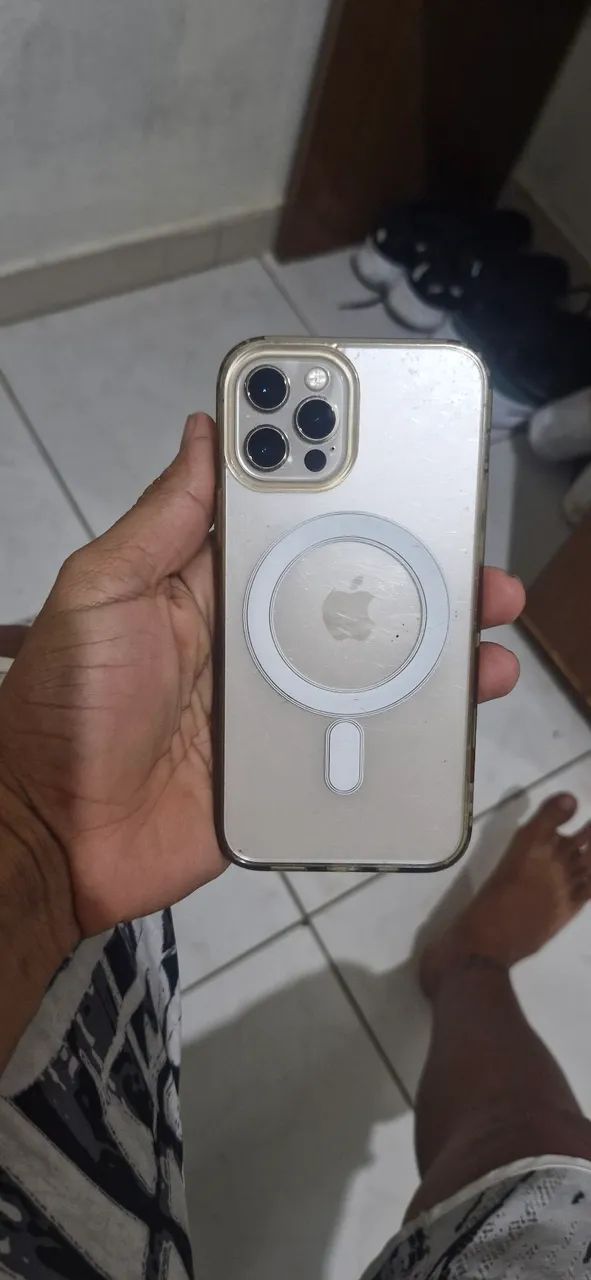Vendo ou troco IPhone 12 pro 128 gigas - Foto 4