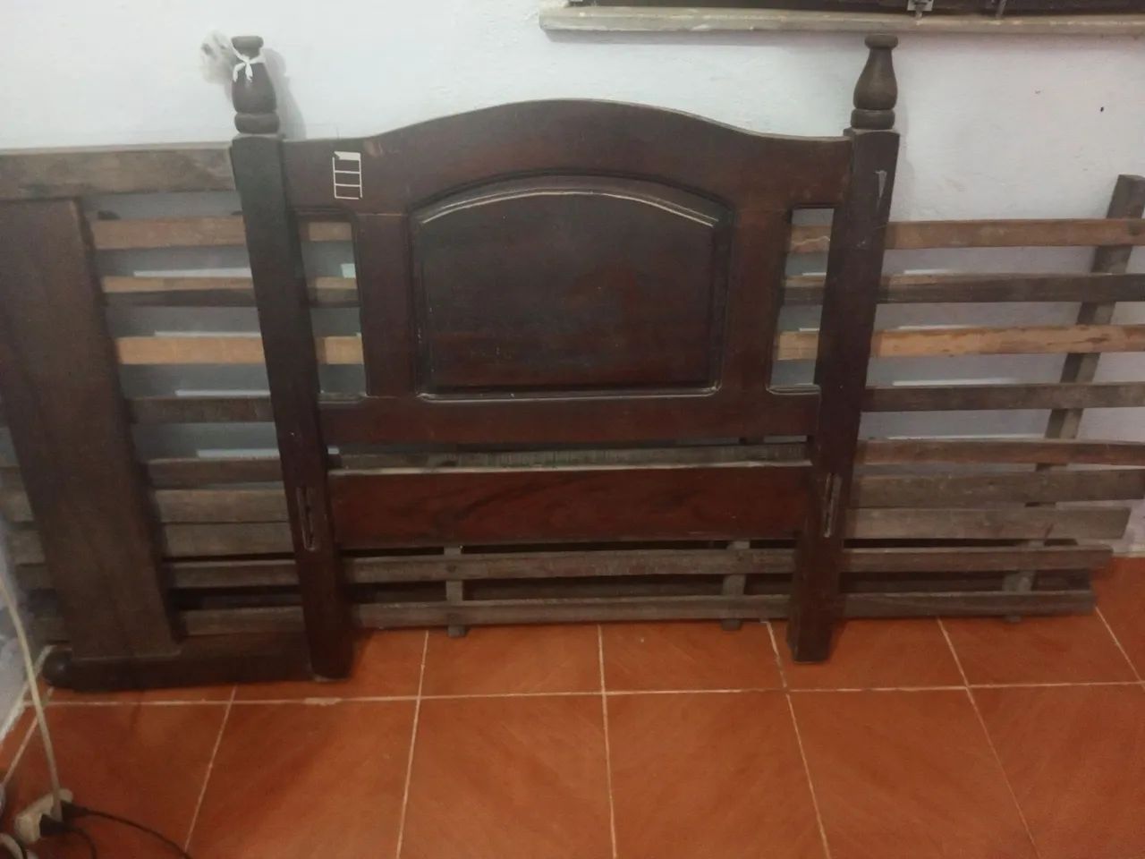 Vende-se uma cama de solteiro  - Foto 2