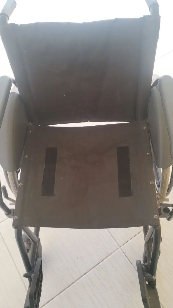 Cadeira de rodas  - Foto 3