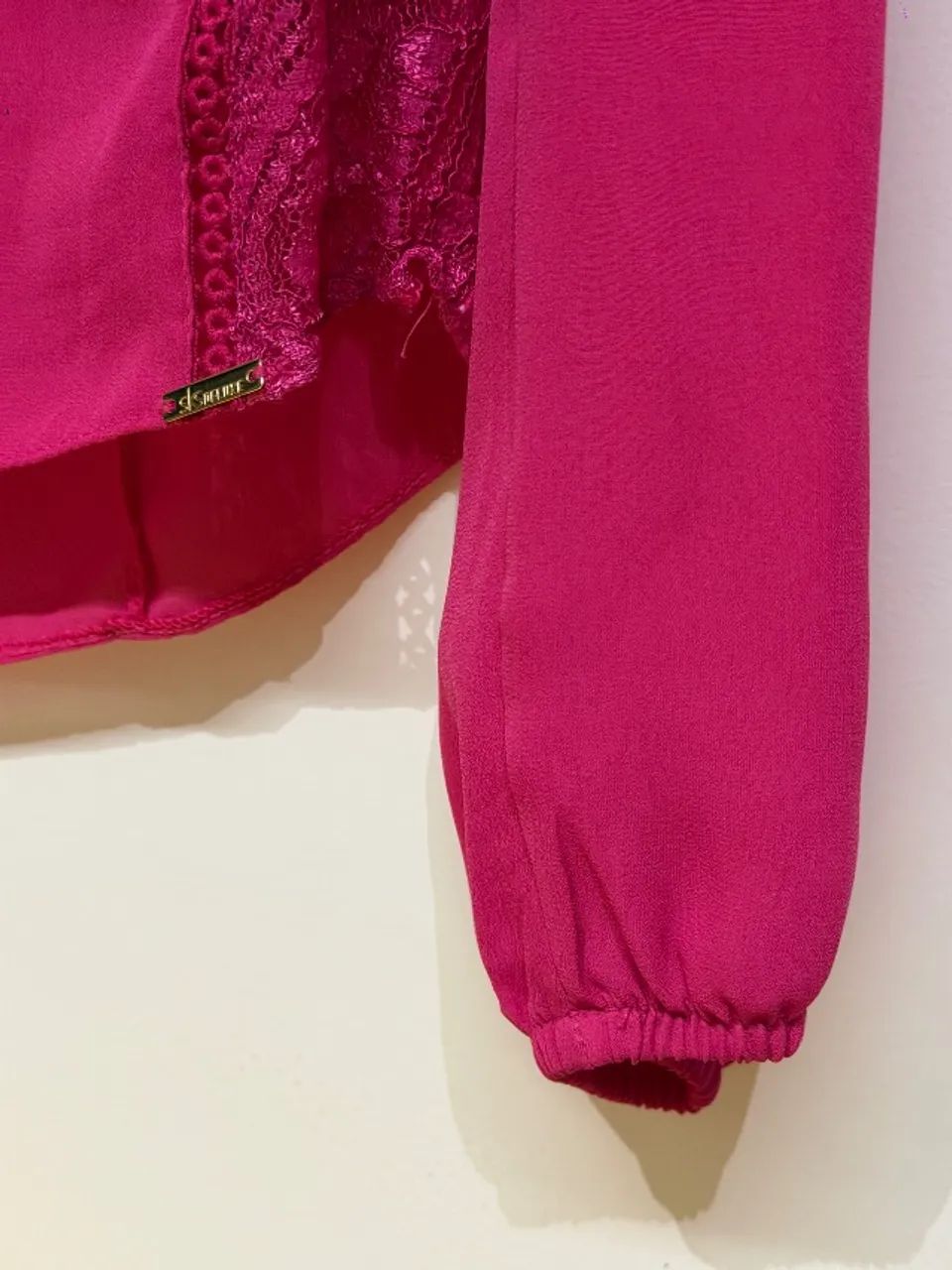 Blusa feminina com renda - Foto 2