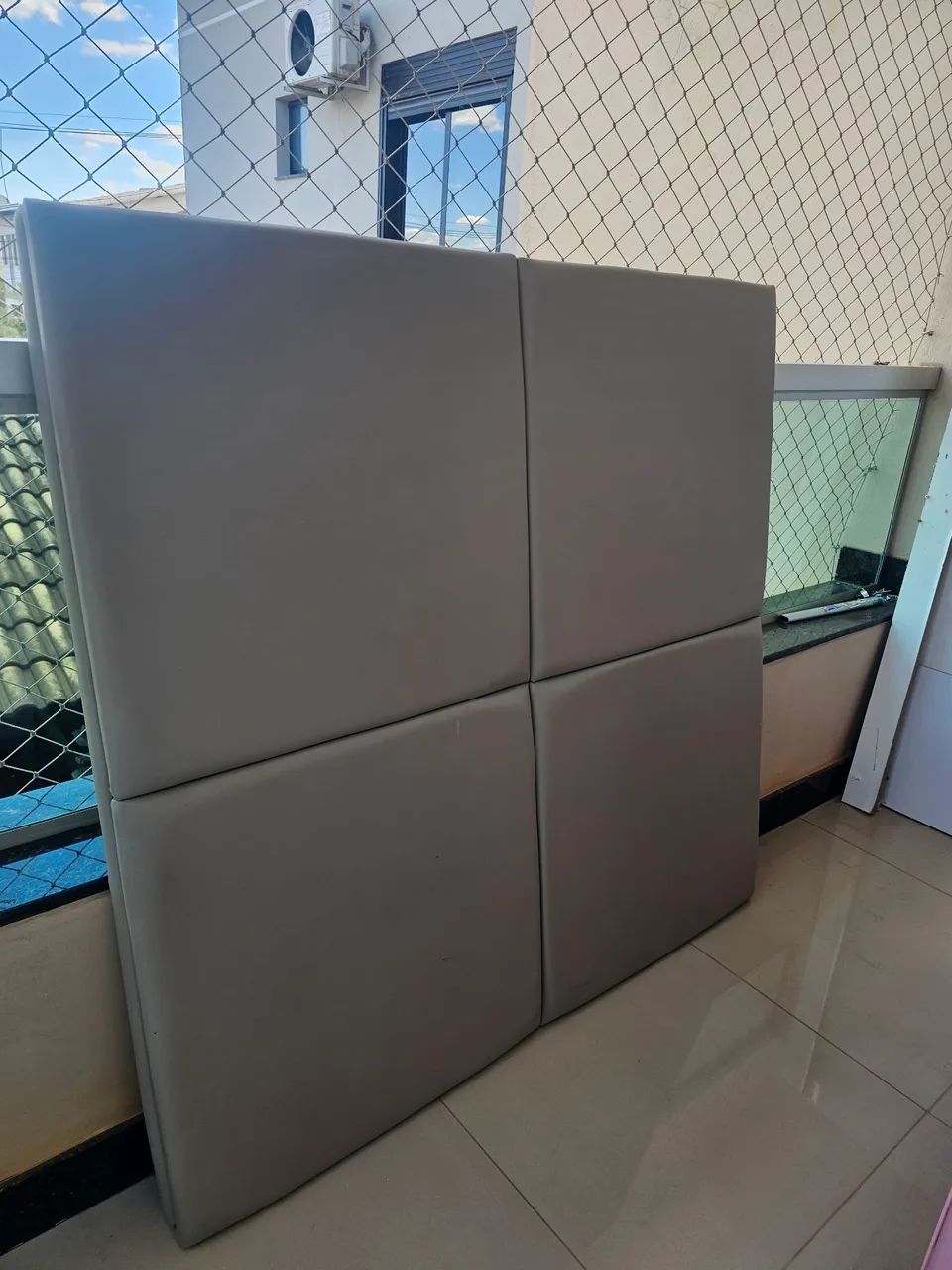 Vendo cabeceira de cama solteiro. - Foto 2