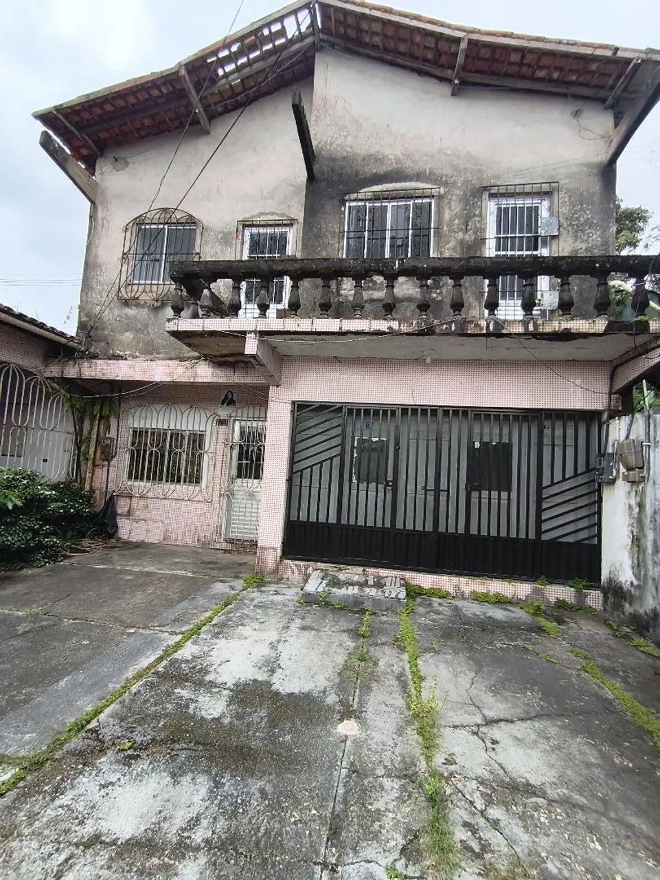 Vendo Imóvel com 2 Casas e 3 Kitnets | Coqueiro | R$ 400 Mil