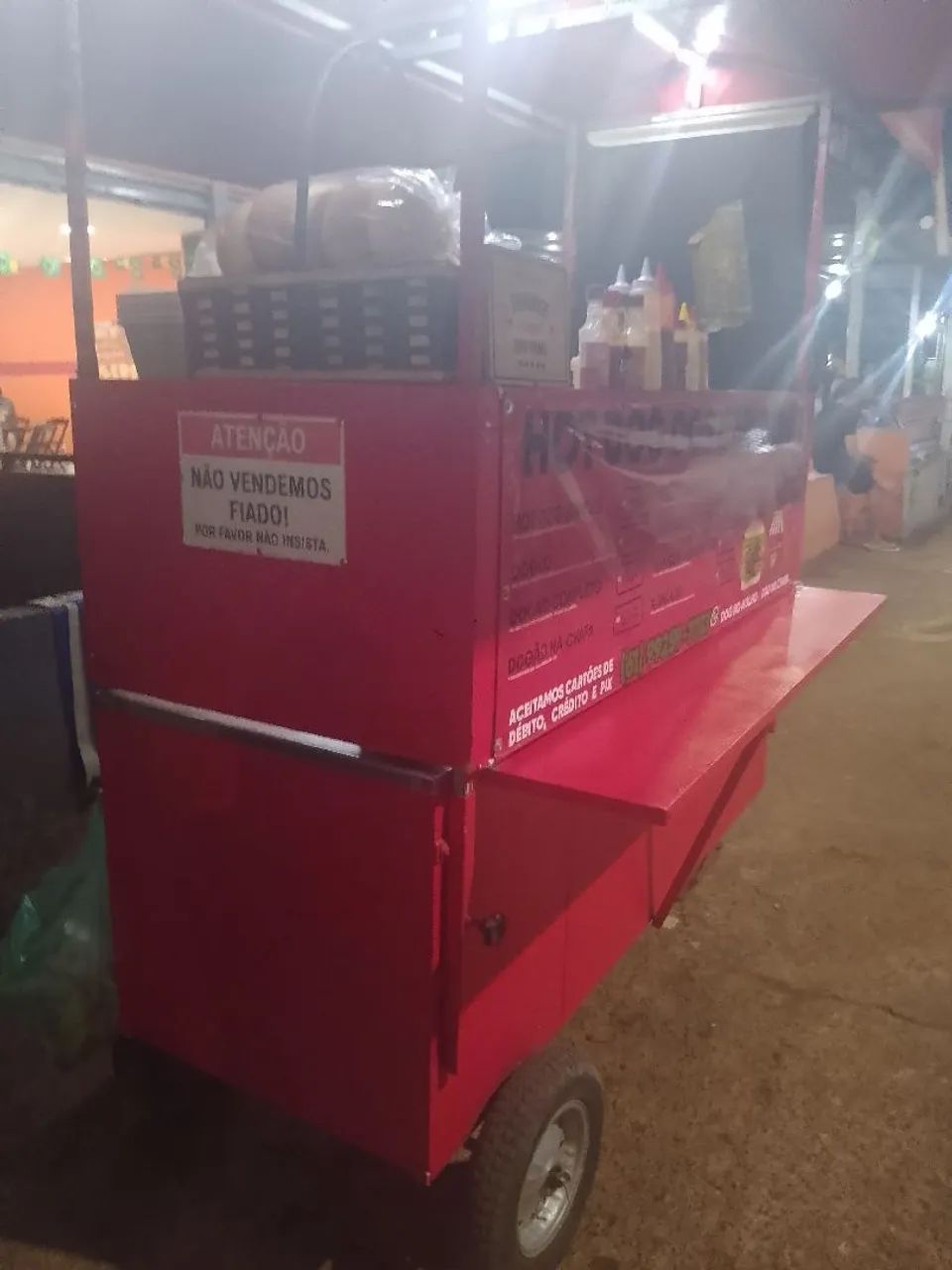 Vendo carrinho de Hot dog e Hambúrguer em ótimo estado perfeito!