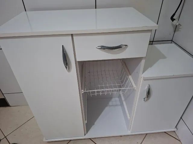 Bancada de Cozinha de Madeira com fruteira