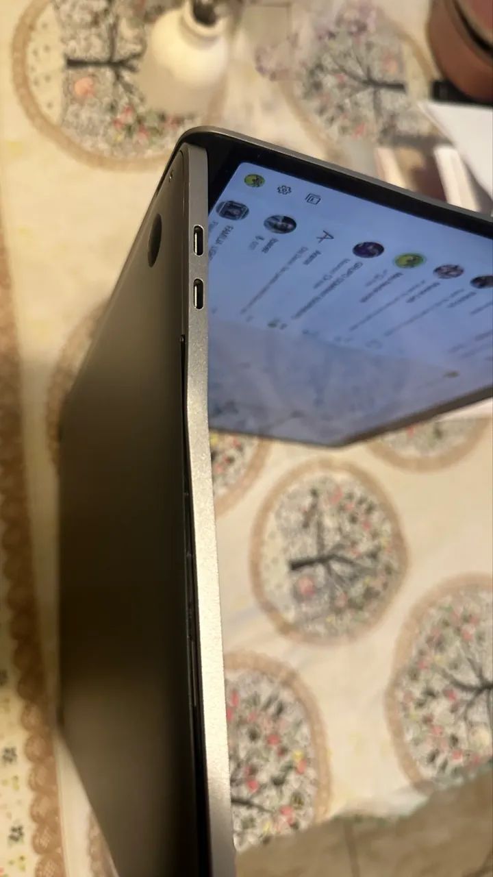 MacBook Pro 2018, intel i7, 16gb - Foto 3