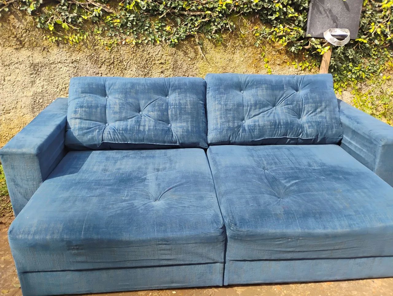 Vendo sof á retrátil azul  - Foto 2