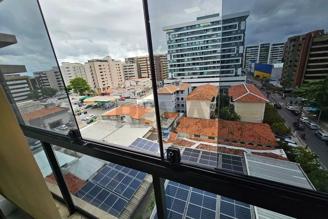 Apartamento na Ponta Verde com 3 Quartos, Dependência Completa, 2 Vagas e Lazer na Cobertu - Foto 4