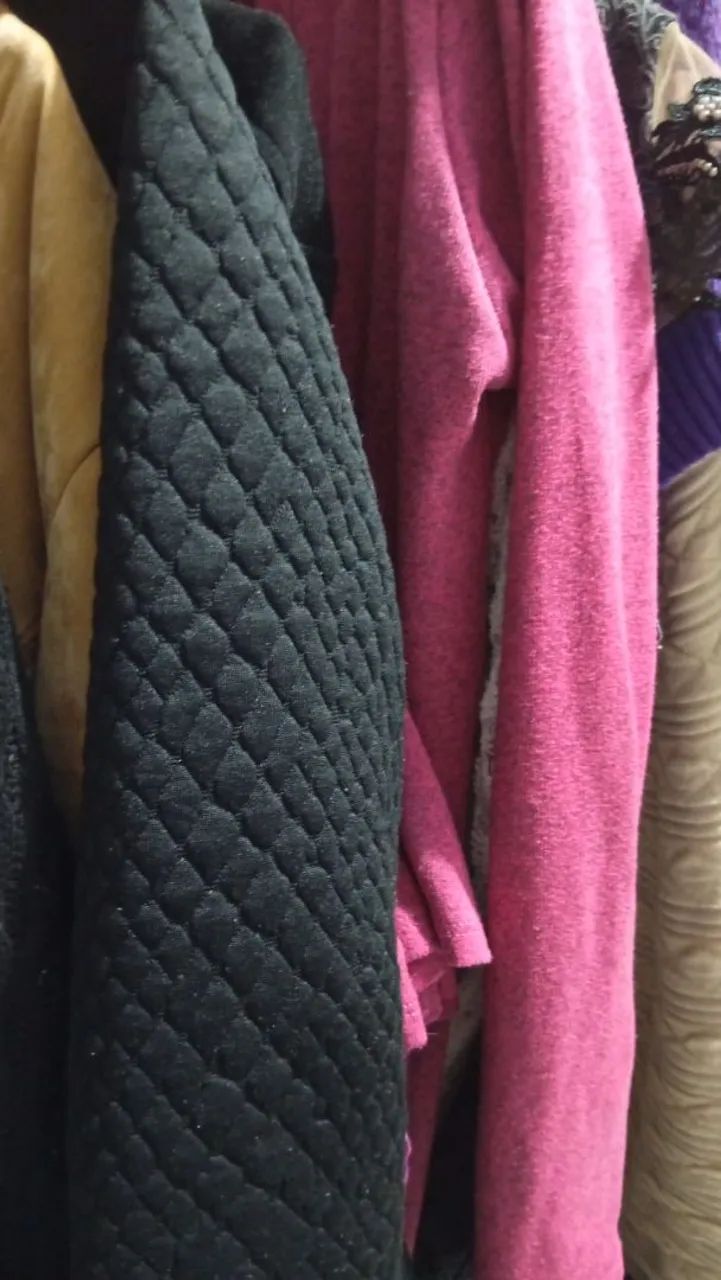 Roupas semi novas  - Foto 2
