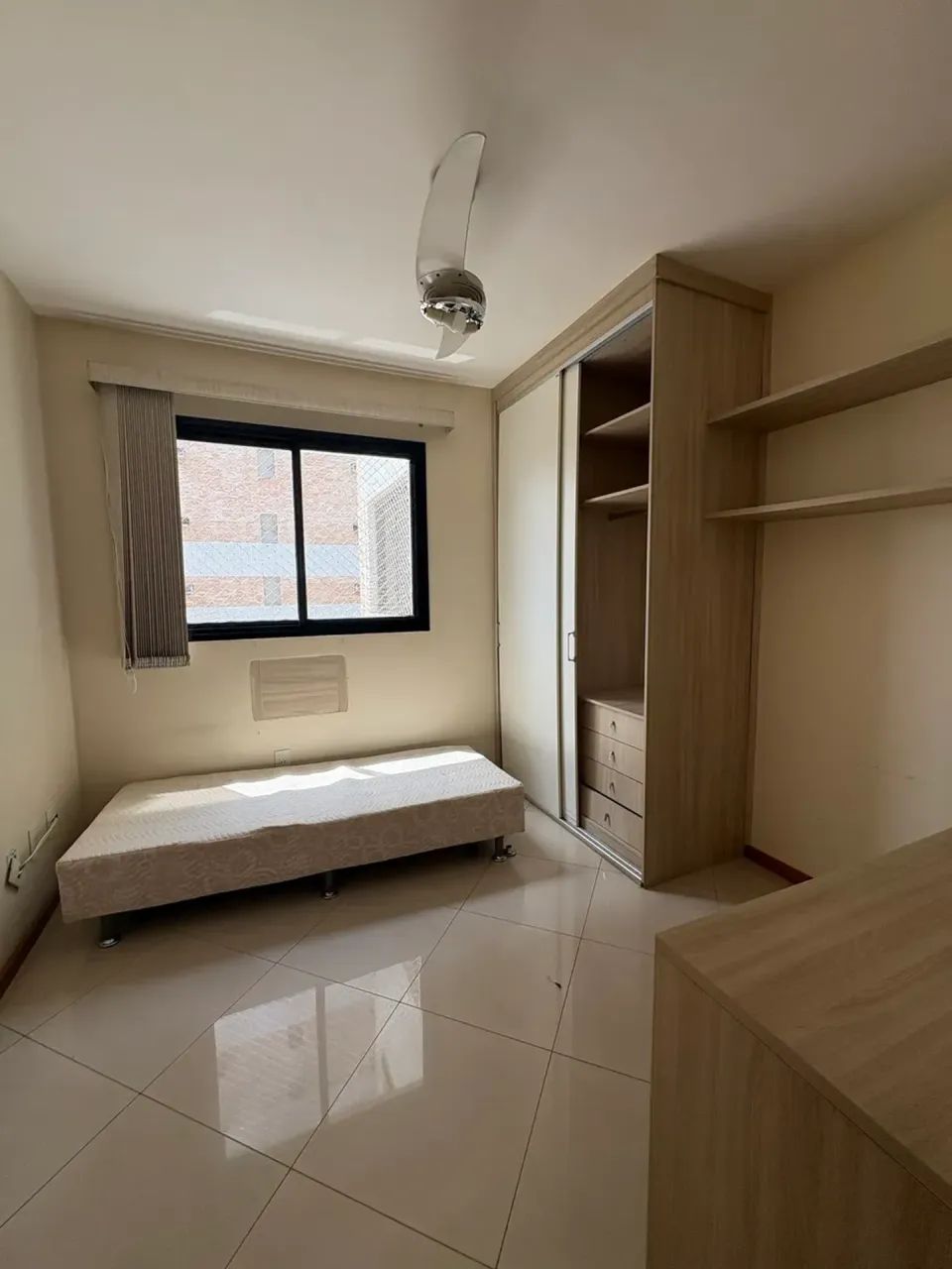 Apartamento amplo com 2 quartos, suite e sacada. - Foto 4