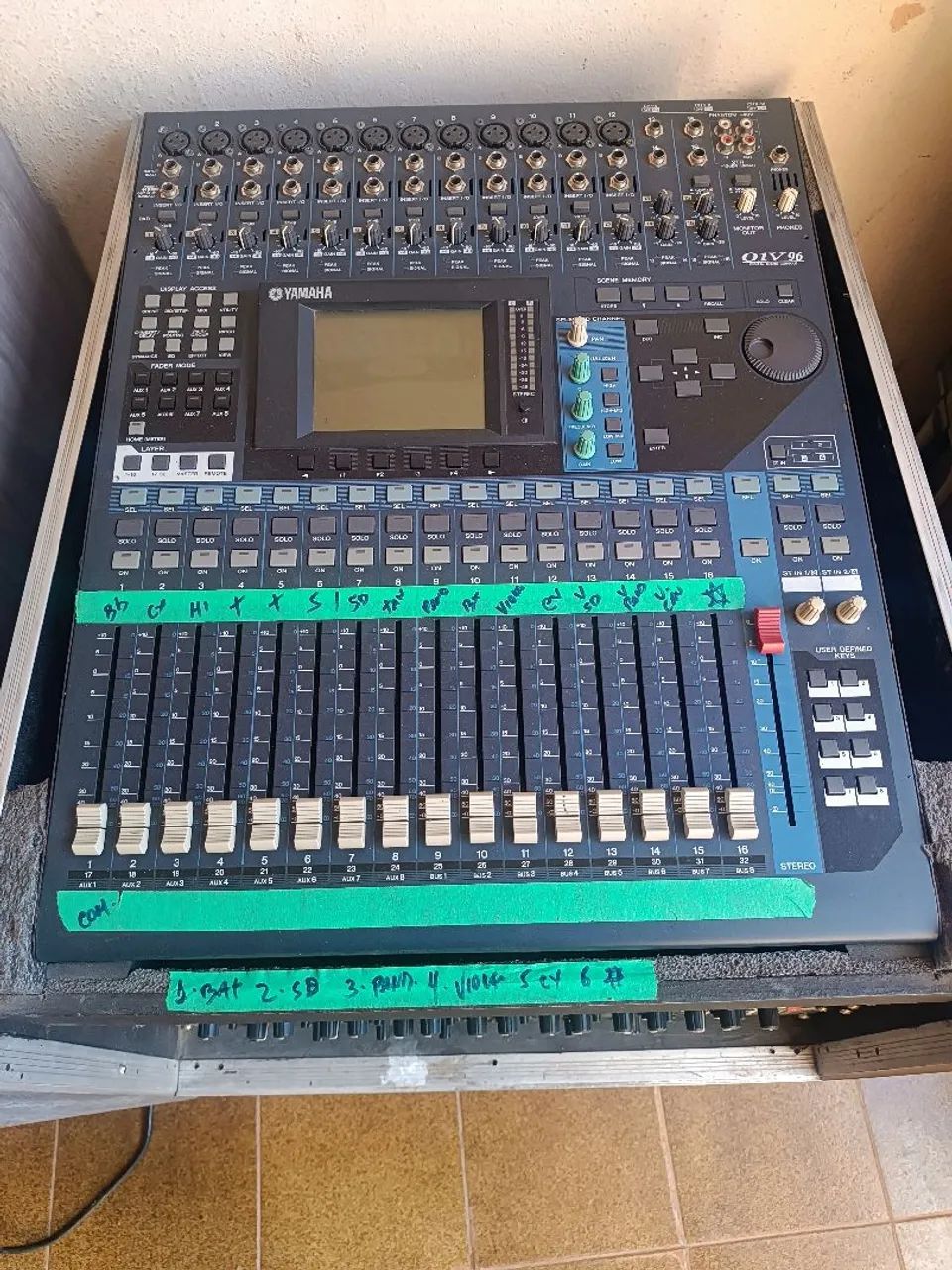 Mesa digital 01v96 com ADA(behringer)  e CASE - Foto 4