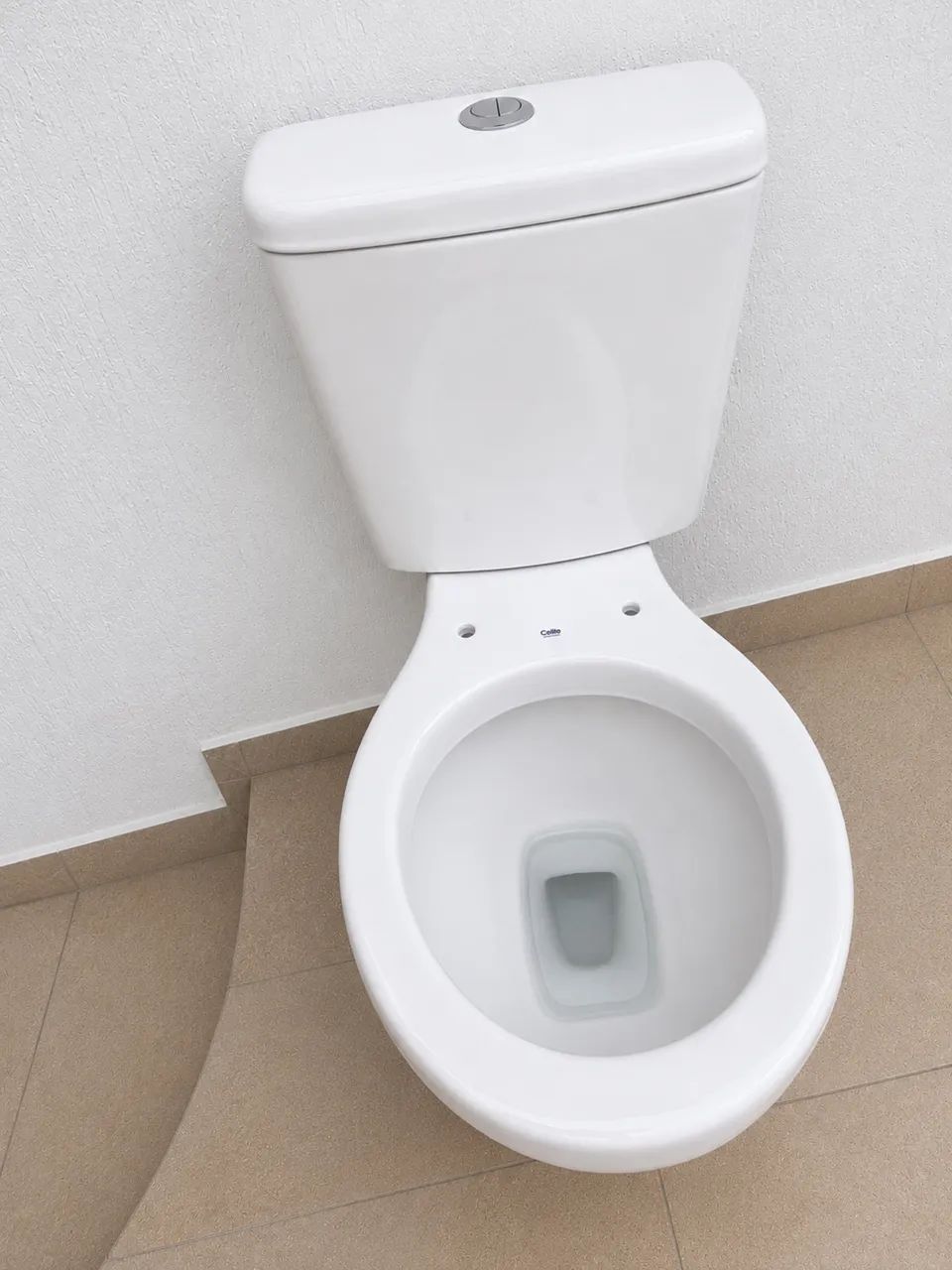 Vaso sanitário Celite Eco Plus com caixa acoplada, novo - Foto 2