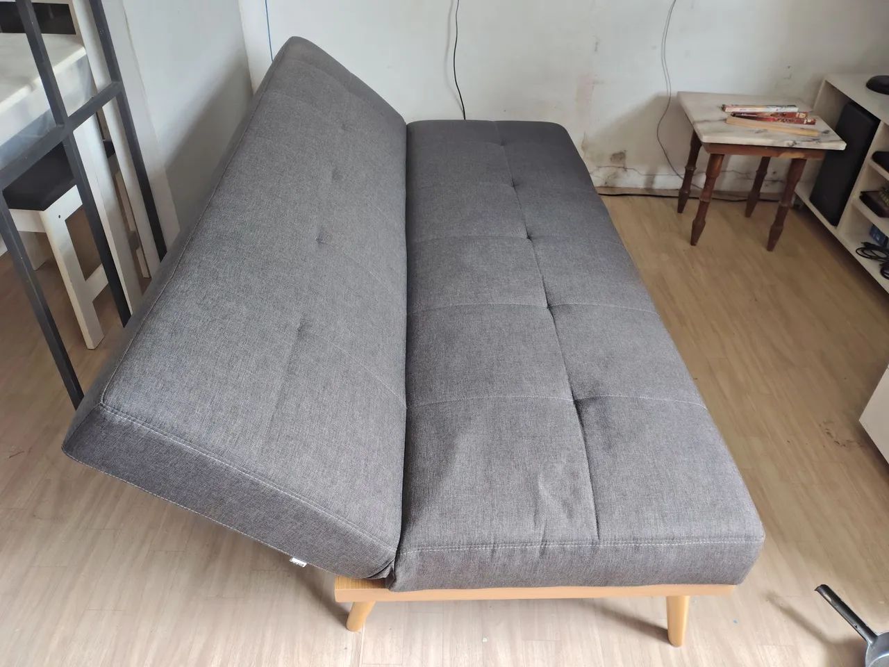 Selling a slightly used sofa bed453011480332871684