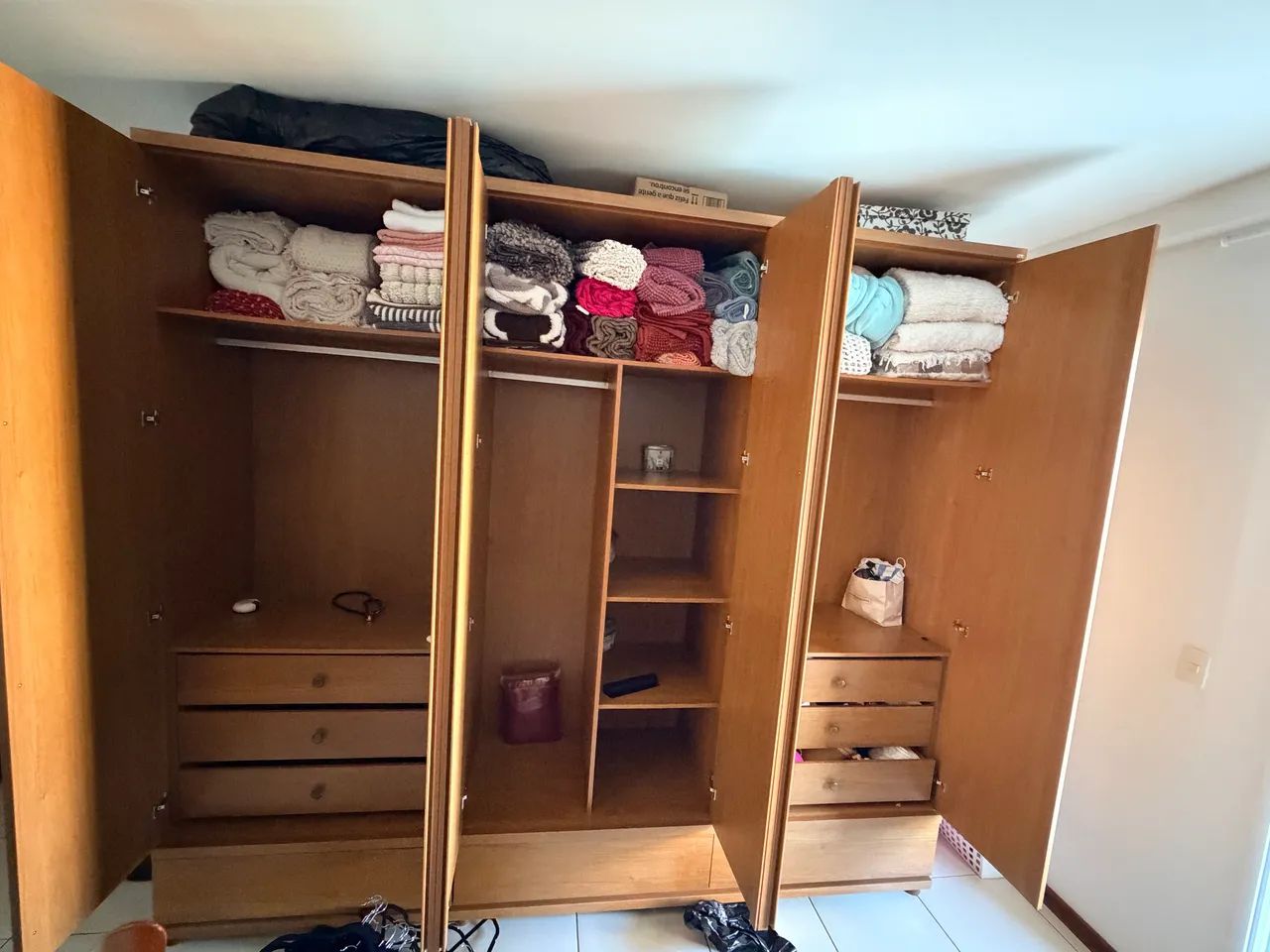Guarda Roupa 6 portas  - Foto 3