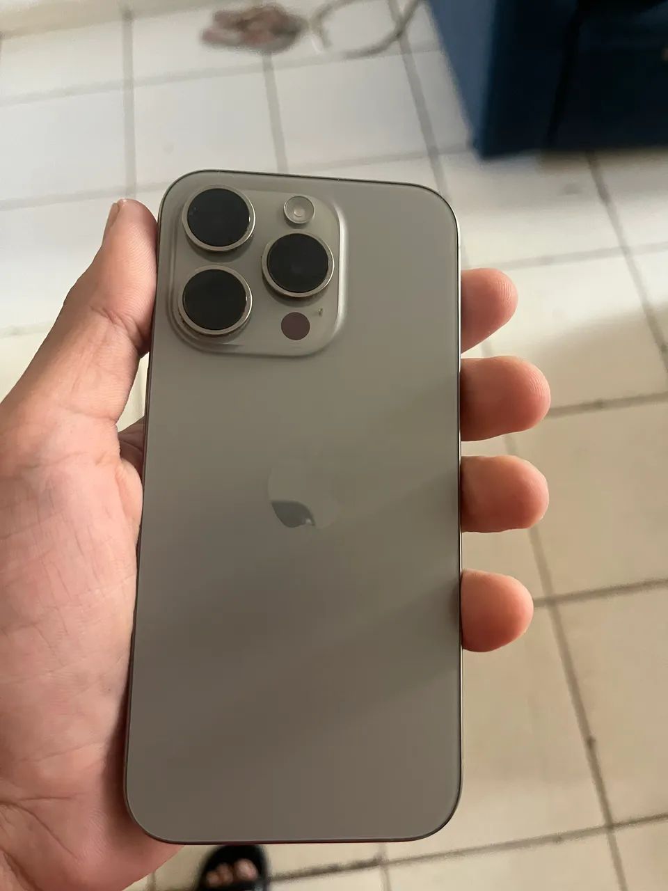Vendo iPhone 15 pro 256  - Foto 2