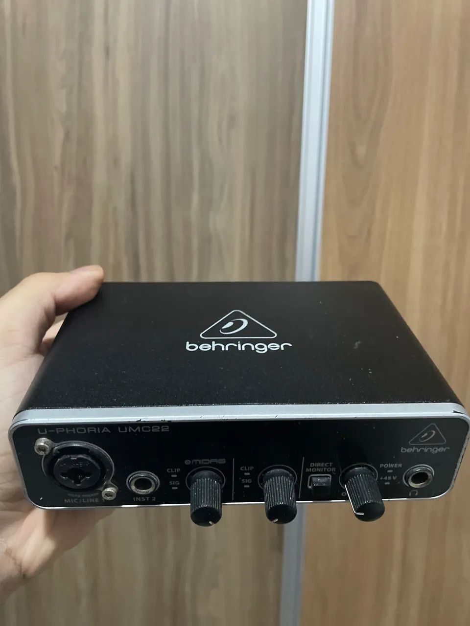 INTERFACE DE AUDIO BENRINGER - UMC22