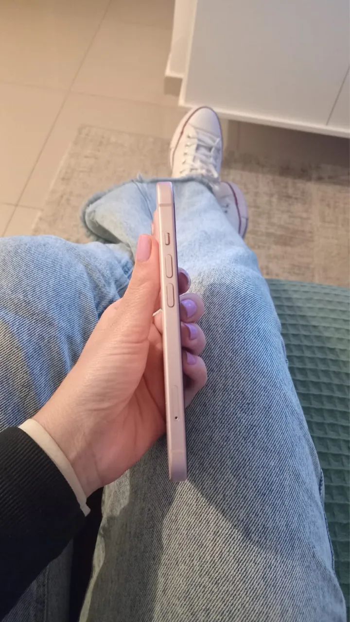 IPhone 15 Rosa