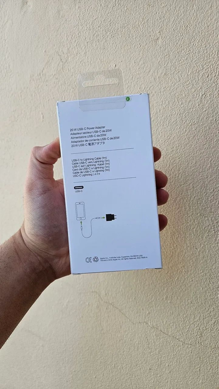 Carregador Apple 20W USB-C + Cabo USB-C para Lightning - Foto 2