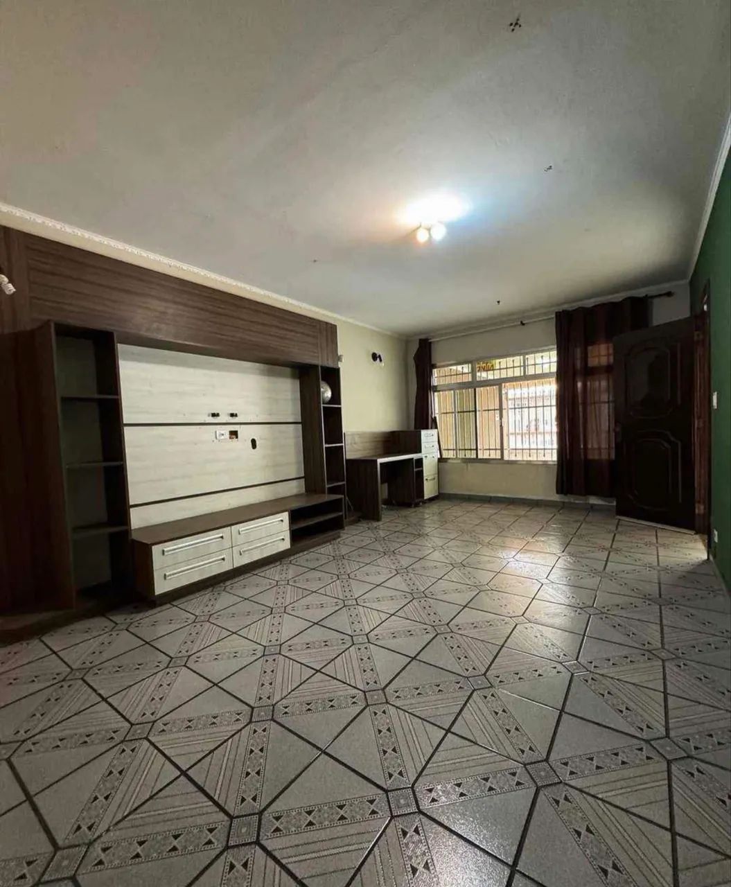 Vende-se casa na Cremação TB