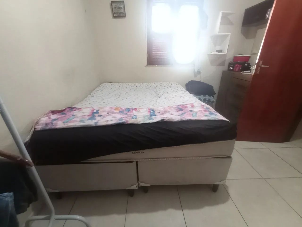 Cama de casal Queen 