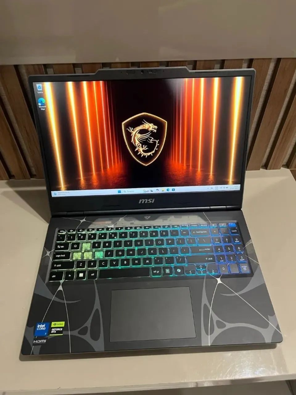 Notebook Msi Cyborg 15 Core 7 + Rtx 5070 NOVO