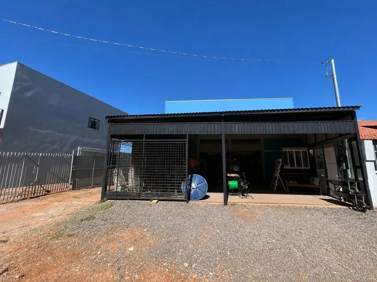 IMOVEL COMERCIAL A VENDA NO TIRADENTES