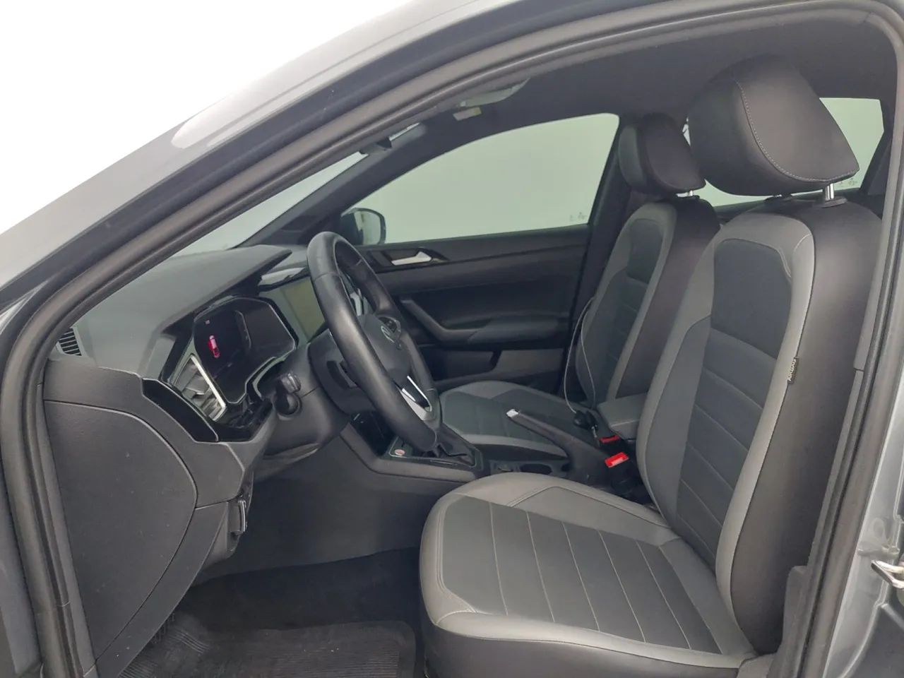 Volkswagen Nivus Highline 1.0 200 TSI Flex Aut., foto 16 de 18
