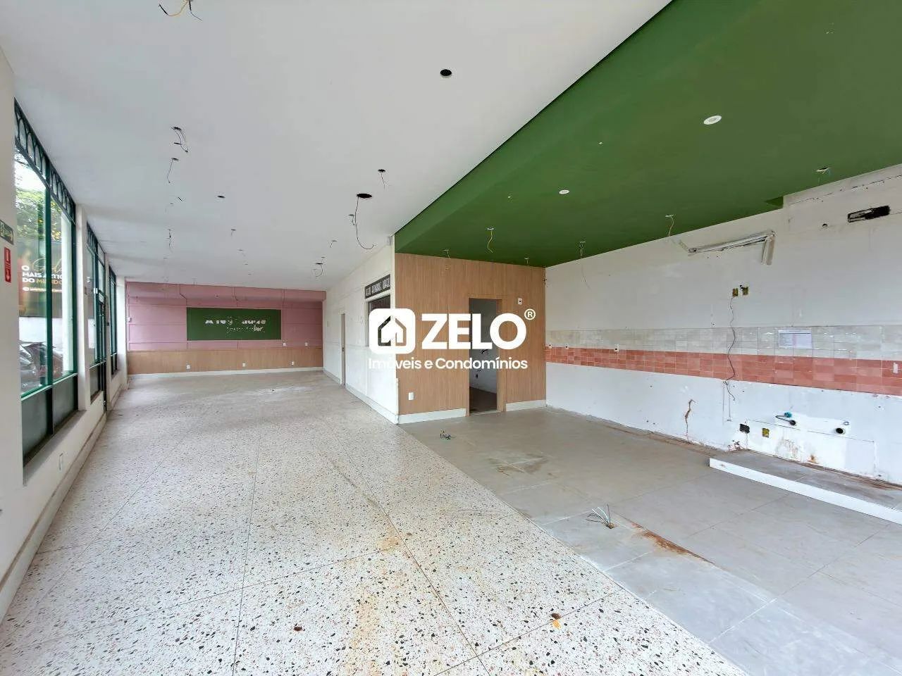 Salão comercial/industrial de 320 m² com 9 vagas no Jardim Chapadão - Foto 2